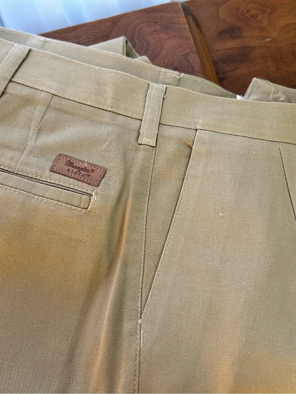 Wrangler dark khaki